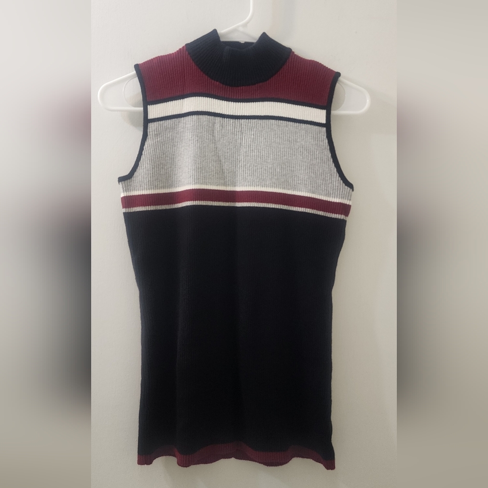 Sleeveless Striped‎ Knit Top